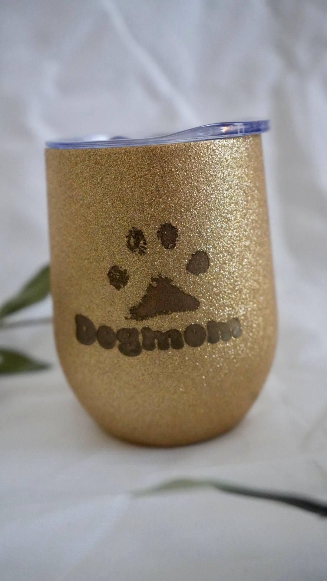 Personalisierter Thermobecher mit Pfote in Gold