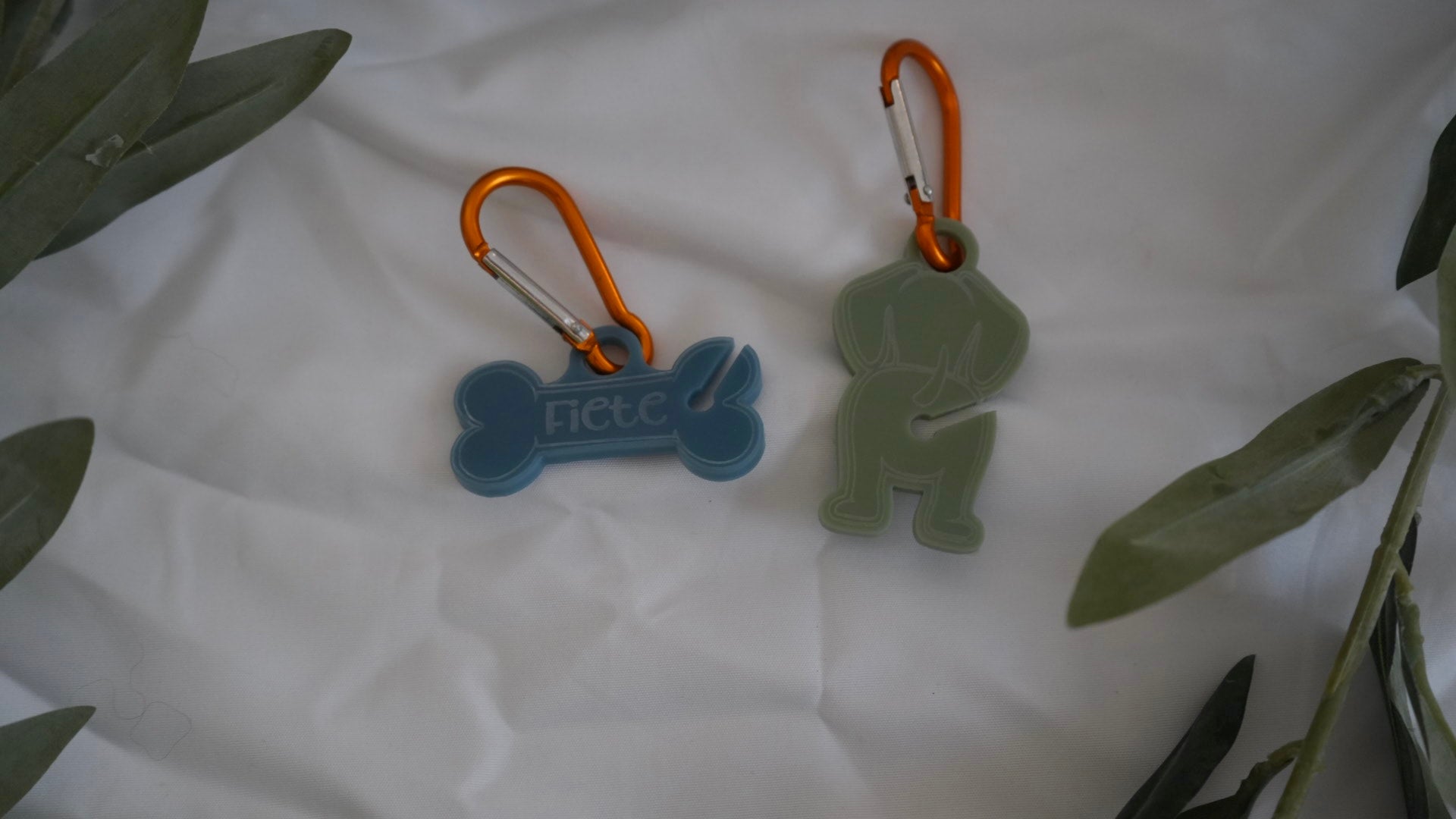Personalisierter Kotbeutelhalter für Hunde mit Namensgravur