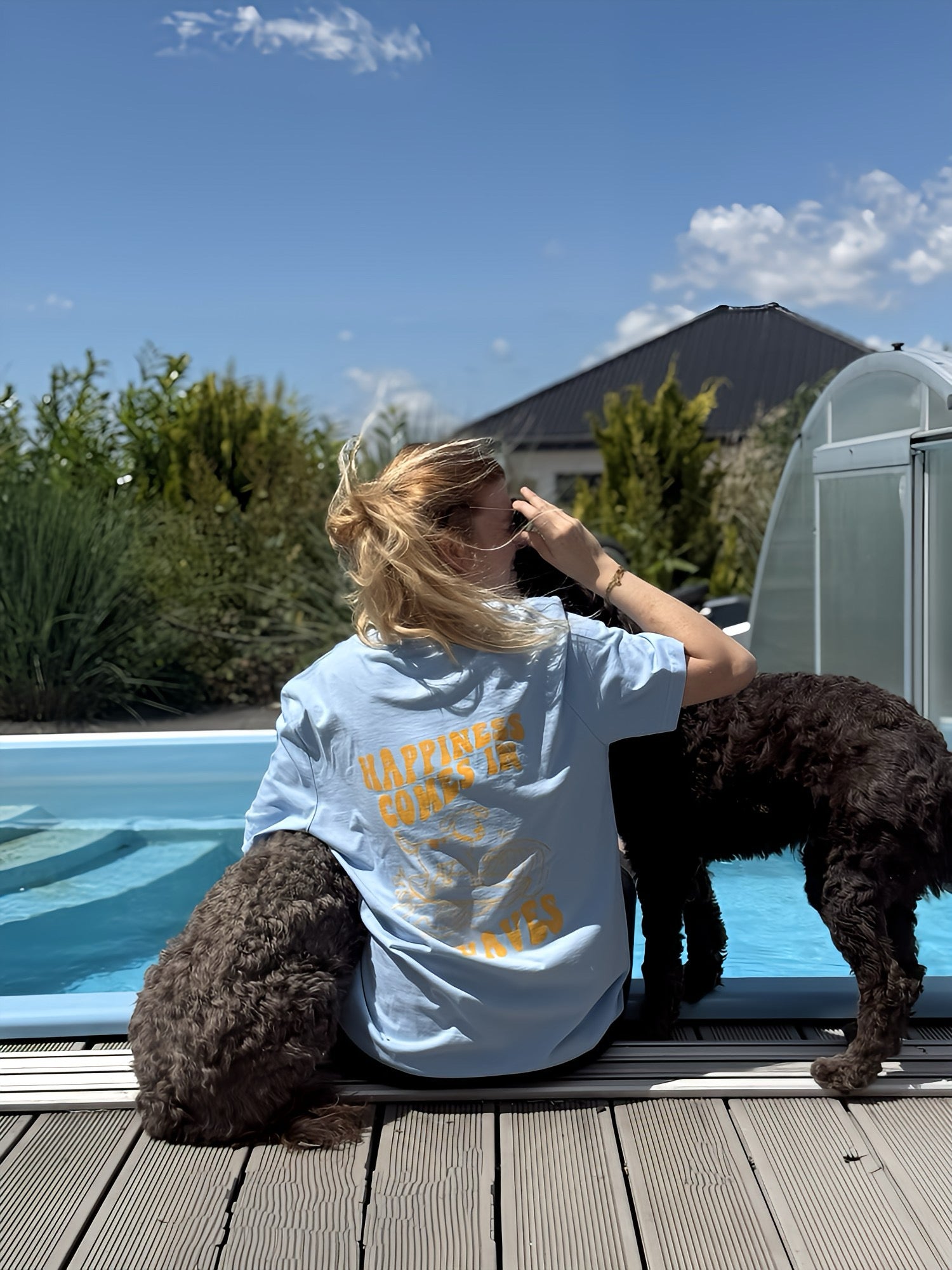 Happiness Comes in Waves – T-Shirt - Fietes-Pawluxe